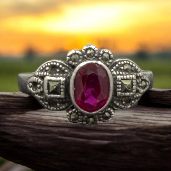Antique Style Created Ruby Marcasite Ring 925 Sterling Silver Size 9.5 - Picture 3 of 8